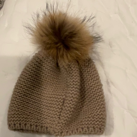 Beanie with crystal beading and fur Pom - Picture 2 of 6